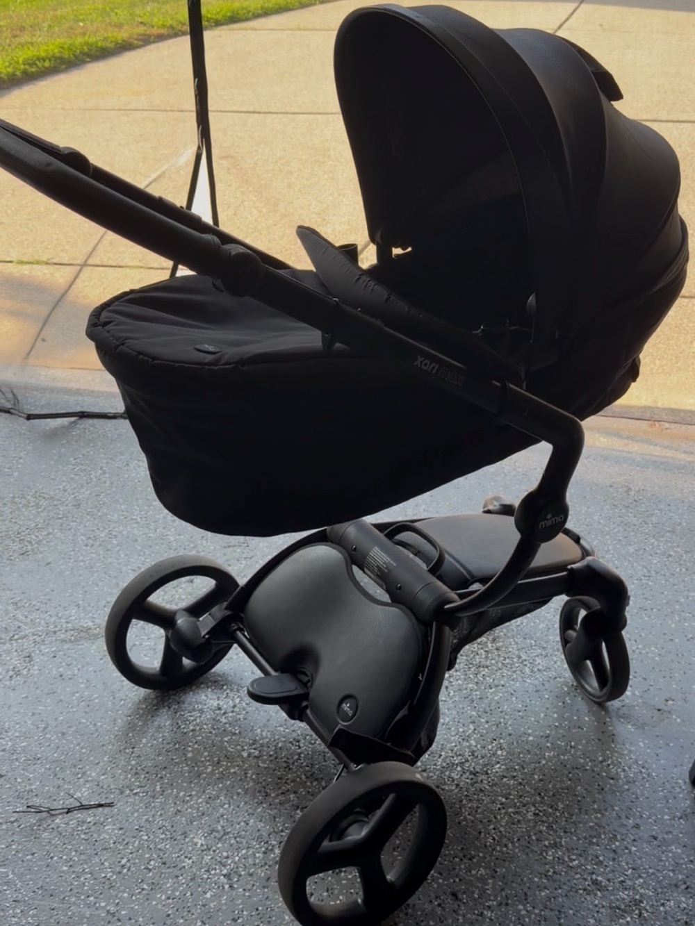 Black Infant Bassinet Stroller Carrycot - Sleek Travel Bassinet